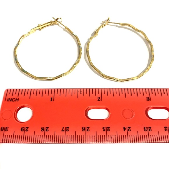 Hoop Earrings 3 Pair Gold Tone - Picture 6 of 8